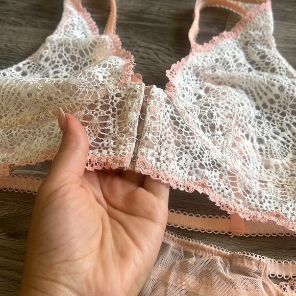 Victoria’s Secret - Lace/Mesh Bralette & Panty Set - BRAND NEW NEVER WORN - Picture 5 of 8